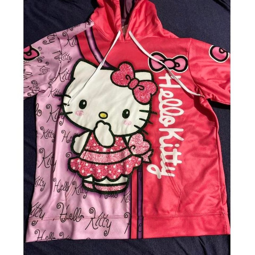 hello kitty hoodie!!